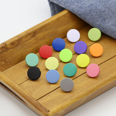 Fancy Zinc Alloy Round Sewing Button Logam Kunci Kunci Kunci Kunci Untuk Pakaian Dekoratif