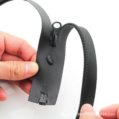 OEM Tersedia No. 5 TPU Waterproof Coating Tape Waterproof Zipper Pouch Waterproof Zipper Untuk Tas