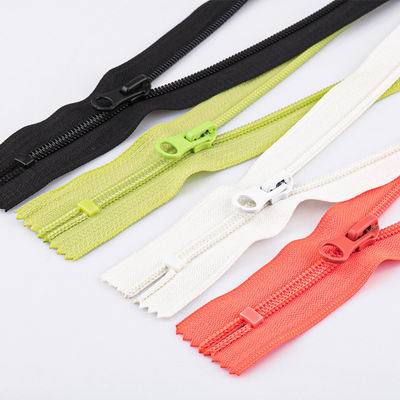 Produsen Zipper Nylon Grosir Gulung 3# 5# 8# 10# Zipper Zipper Nylon Coil Untuk Pakaian